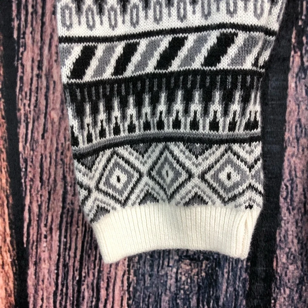 New Genuine Kids from Oshkosh Girls Sweater